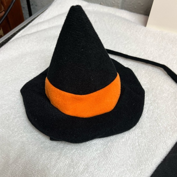 Black And Orange Halloween Costume Hat And Cape - Picture 8 of 14